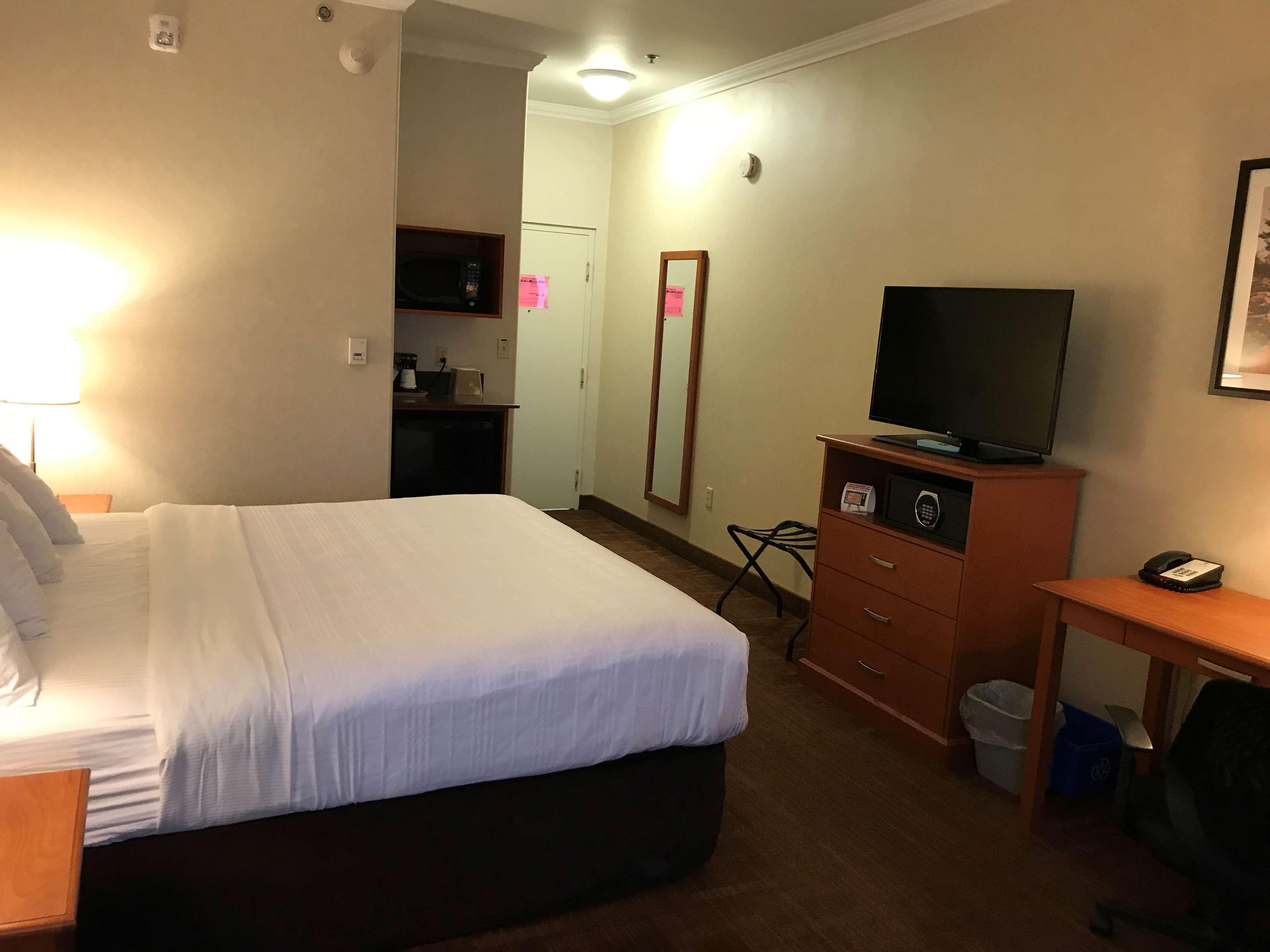 Best Western Thunder Bay Crossroads Exterior photo
