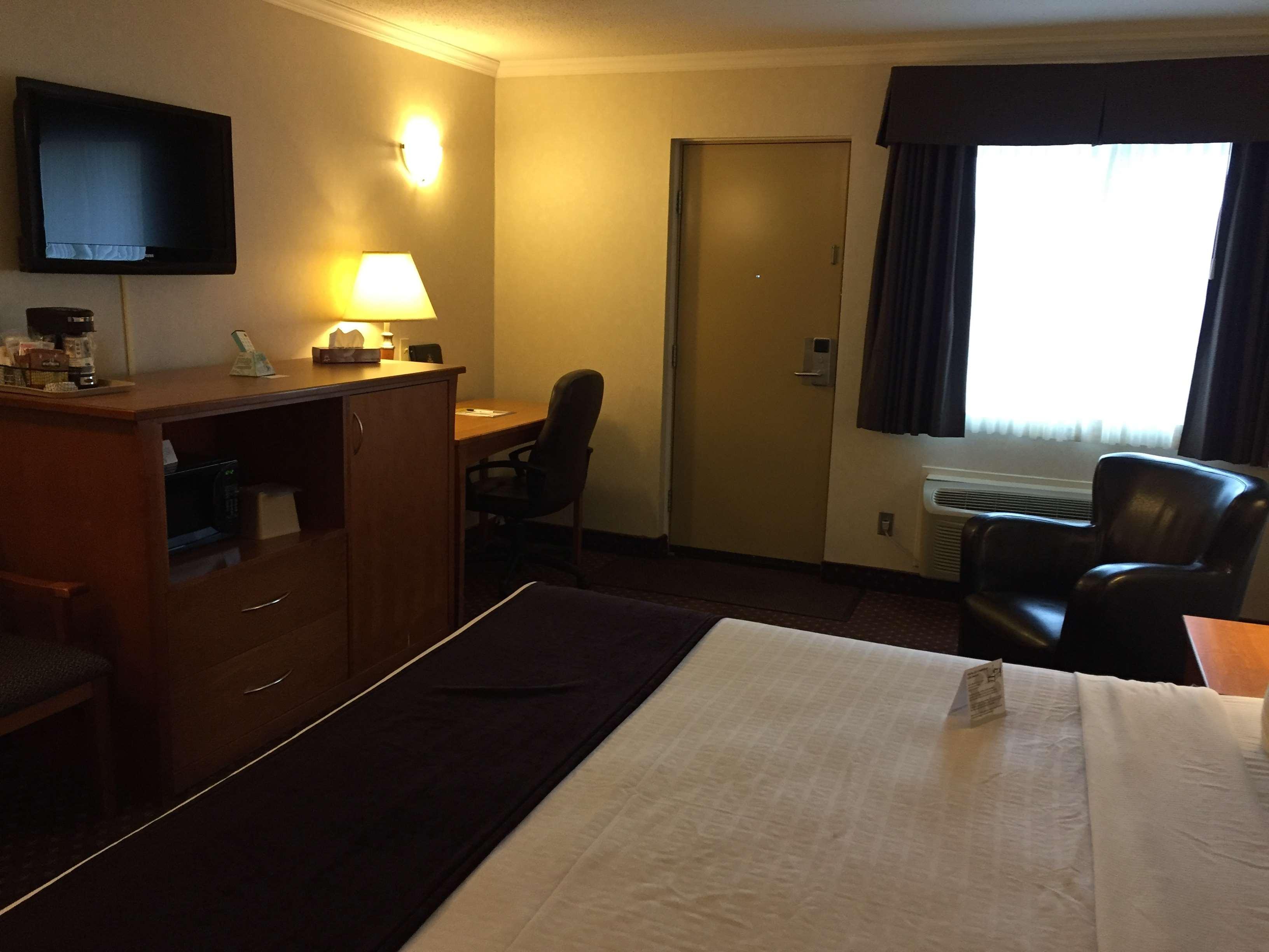 Best Western Thunder Bay Crossroads Exterior photo