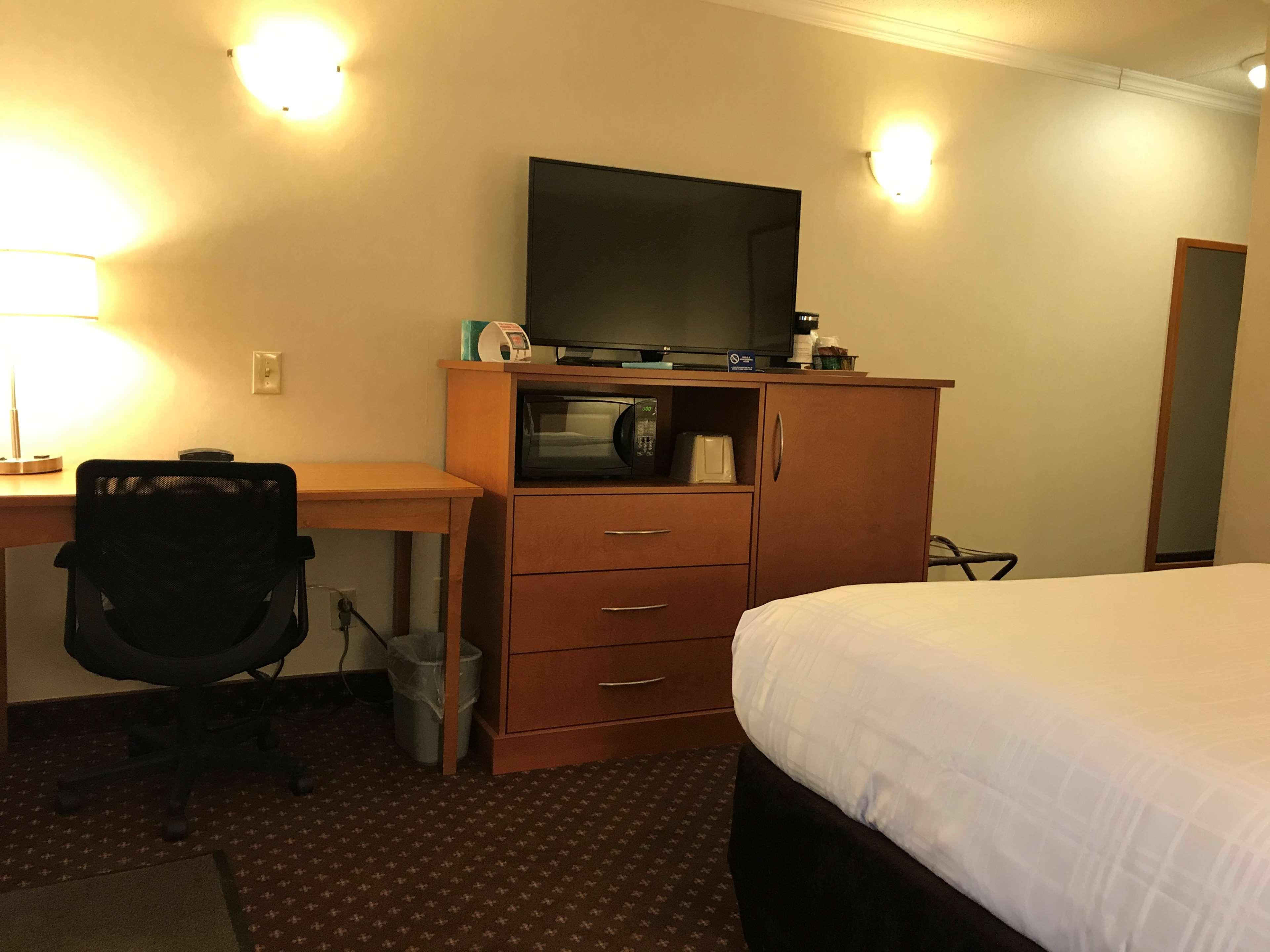 Best Western Thunder Bay Crossroads Exterior photo