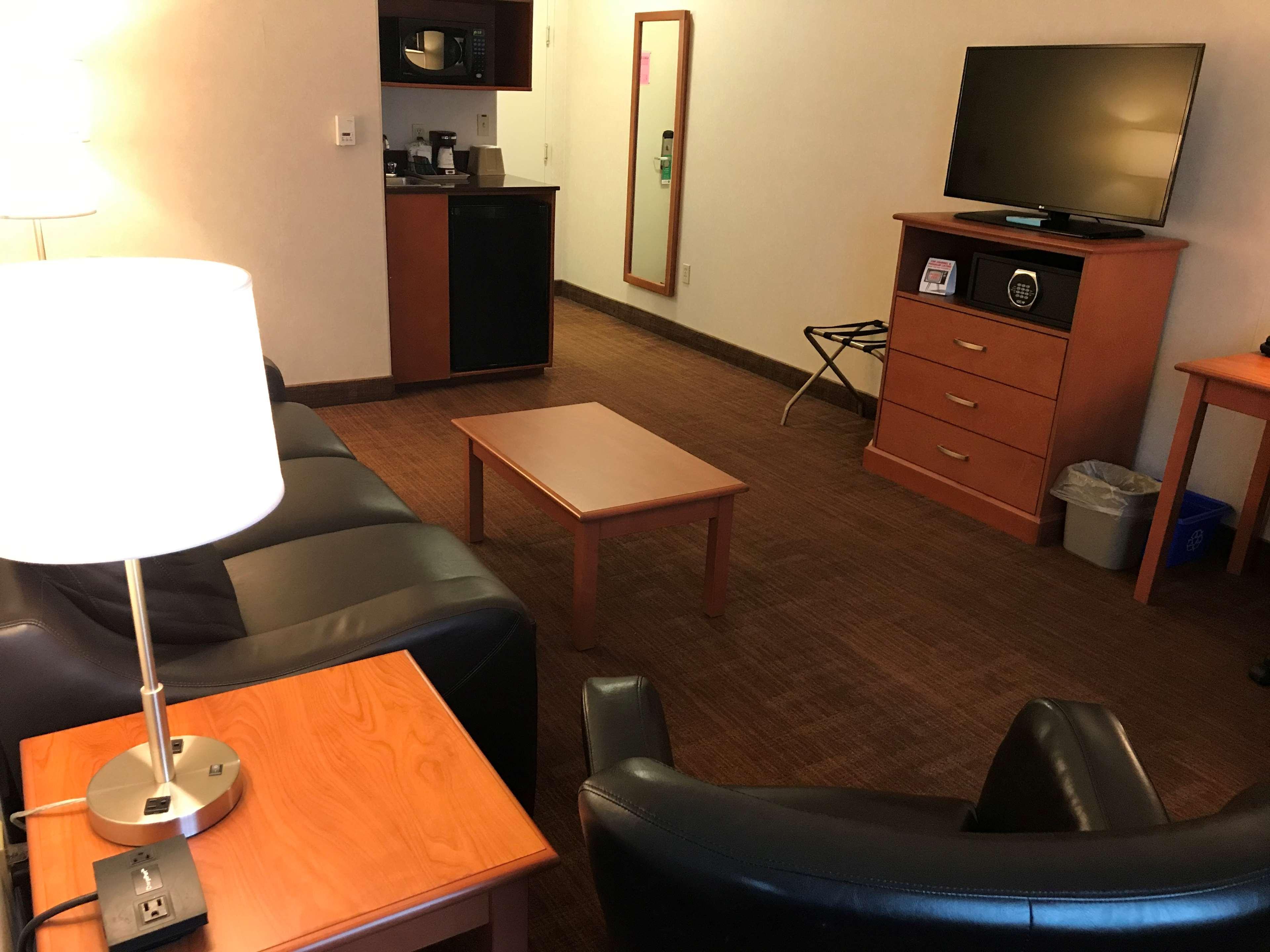 Best Western Thunder Bay Crossroads Exterior photo