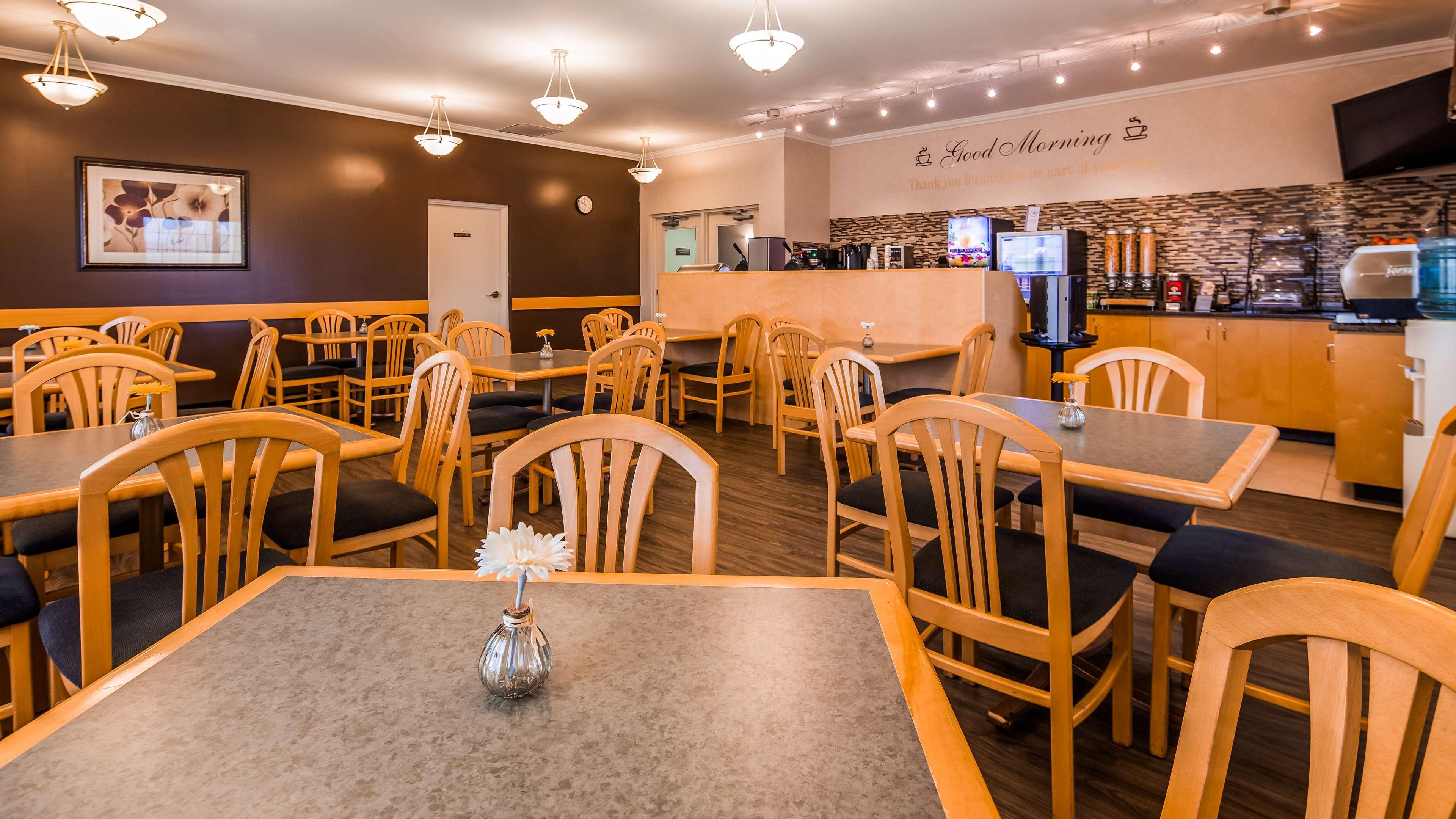 Best Western Thunder Bay Crossroads Exterior photo