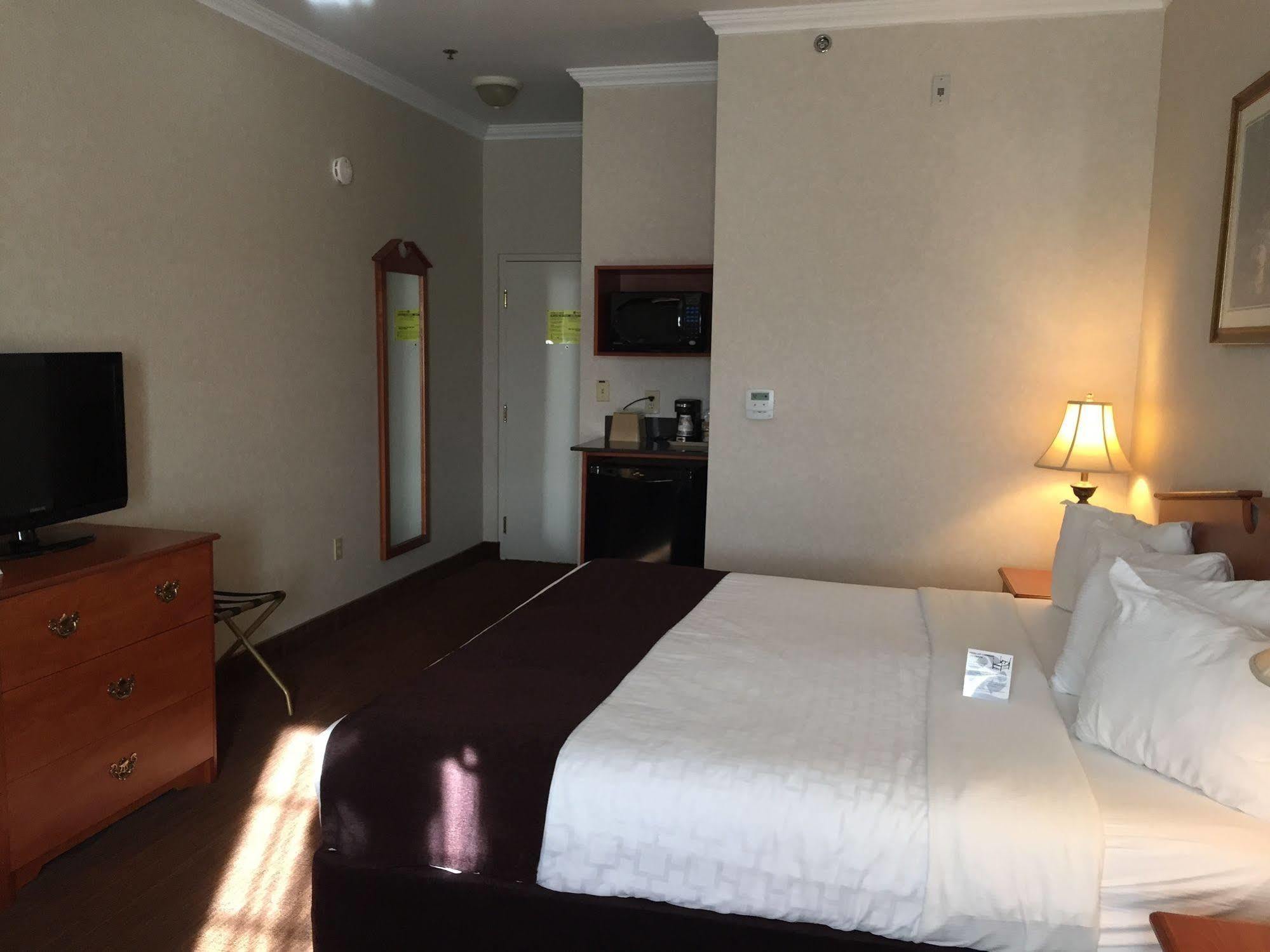 Best Western Thunder Bay Crossroads Exterior photo